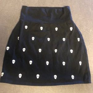 SMALL PINK pencil skirt with skulls